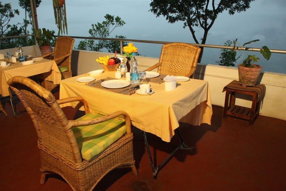 Beaumont Plantation Retreat Hotel Thekkady Bagian luar foto